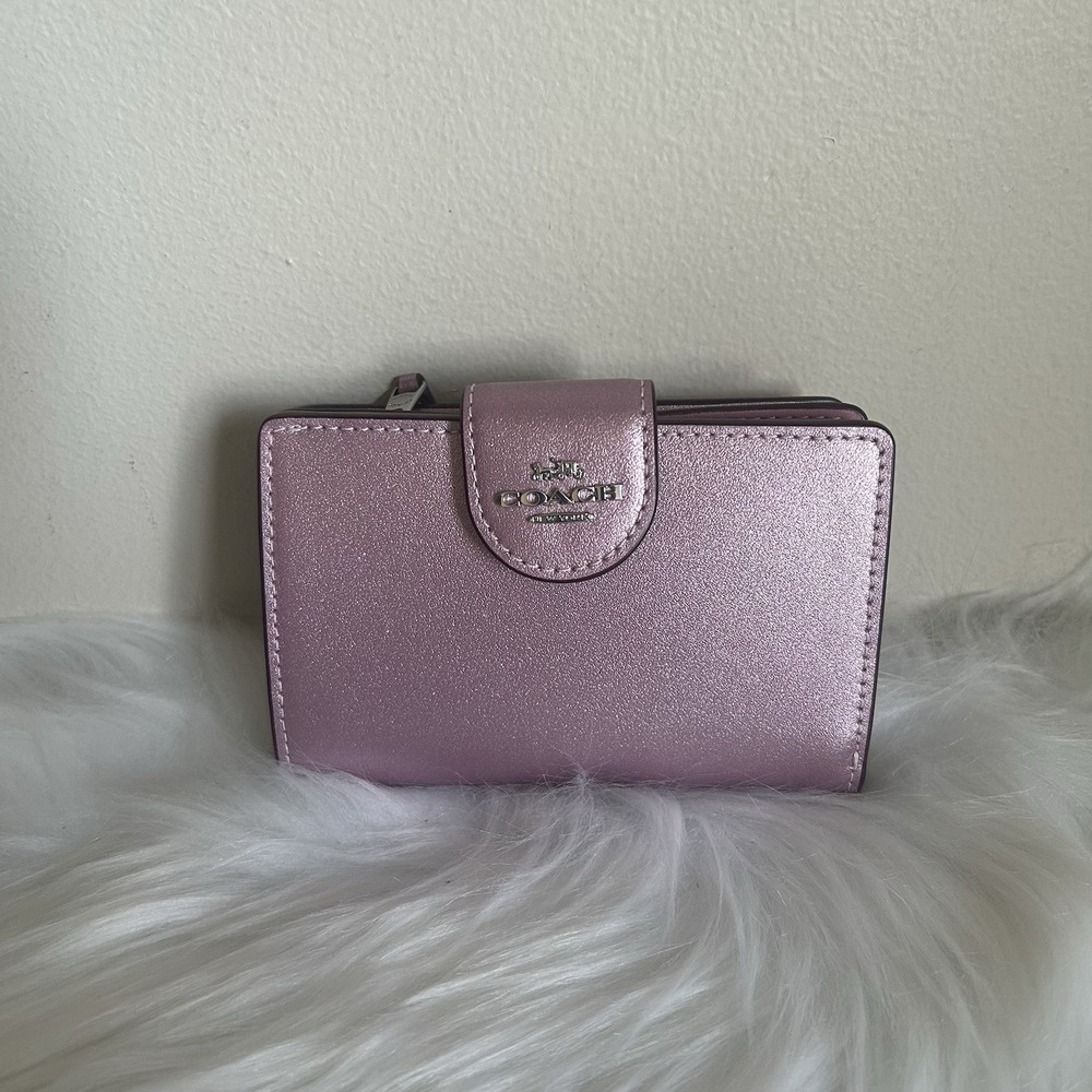 Coach Medium Corner Zip Metallic Pink Pearlized Leather Wallet CW528 NEW